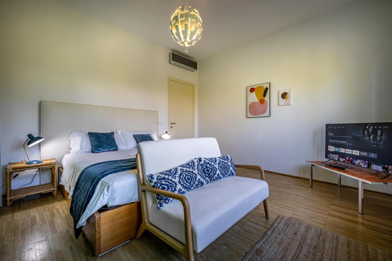 Yid Penthouse On Florence River With Parking Luaran gambar