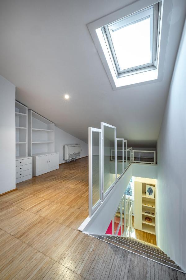 Yid Penthouse On Florence River With Parking Luaran gambar